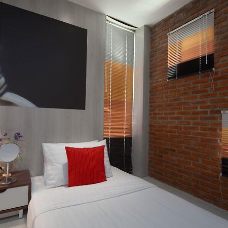 Sleep Walker Poshtel Hostel Csiangmaj Kültér fotó